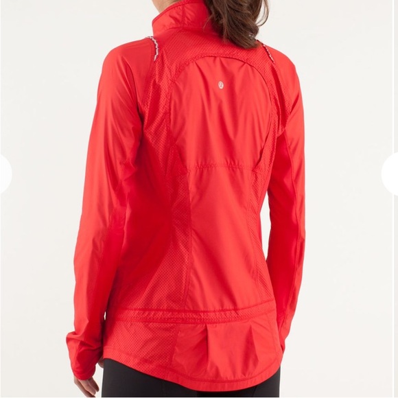 Lululemon Run: Nothing But Run Jacket - Picture 14 of 16